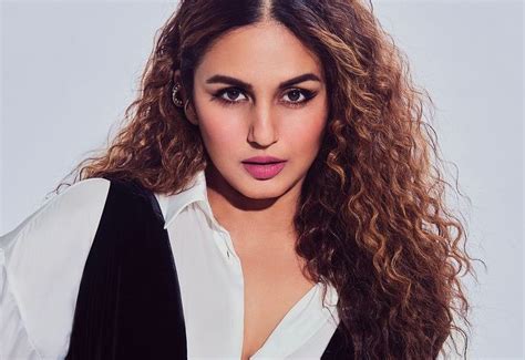 huma qureshi nude photoshoot|Fake bold pictures of Huma Qureshi leaked online; fans furious